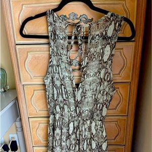 Snakeskin short romper (greenish)